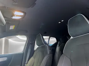 VOLVO XC40 2.0 B3 MH Plus Dark