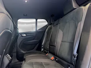 VOLVO XC40 2.0 B3 MH Plus Dark