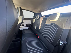 https://vehicle.imgix.net/4463513/f694afe2-acbd-4361-9eb8-f83ef8eee735.jpg