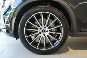 MERCEDES-BENZ GLC-Klasse X253 GLC 220 d AMG Line 4m