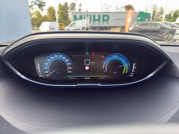 PEUGEOT 3008 1.6 Plug-in Hybrid GT