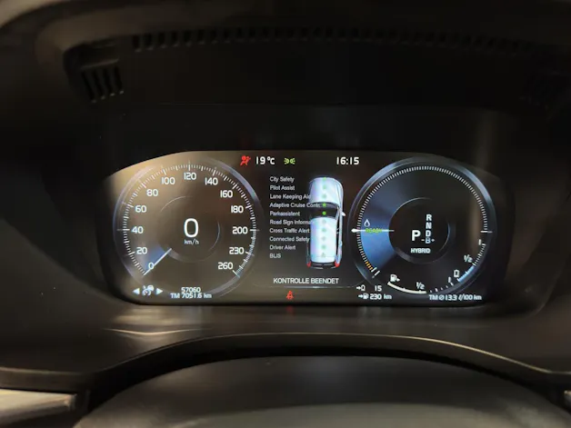 VOLVO XC60 2.0 T8 TE Inscription eAWD 246BMT30D119