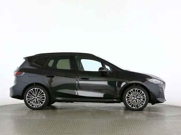 BMW 2er Reihe U06 Active Tourer 230e xDrive paddles