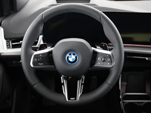 image du véhicule BMW 2er Reihe U06 Active Tourer 230e xDrive paddles