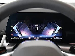 image du véhicule BMW 2er Reihe U06 Active Tourer 230e xDrive paddles