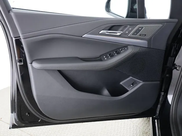 BMW 2er Reihe U06 Active Tourer 230e xDrive paddles