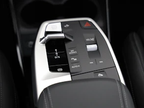 https://vehicle.imgix.net/4463722/d894ffbd-330b-4f16-90e8-66b0b96235e4.jpg