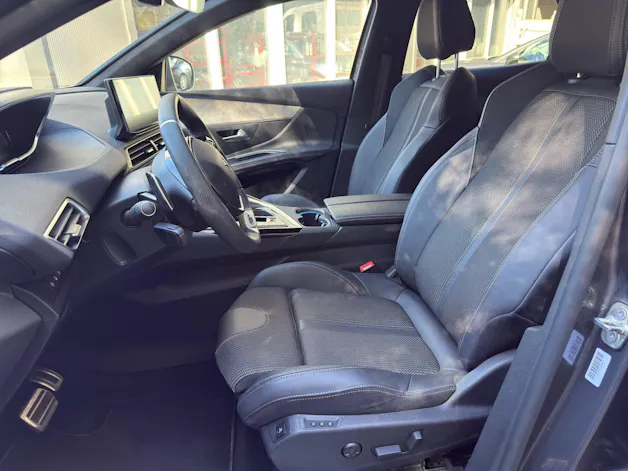 PEUGEOT 3008 1.6 Plug-in Hybrid GT
