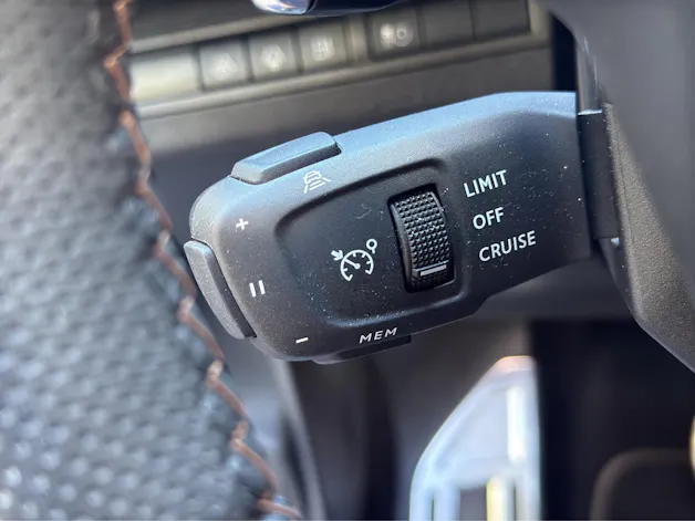 PEUGEOT 3008 1.6 Plug-in Hybrid GT