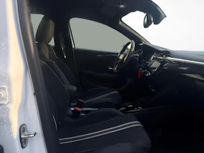 https://vehicle.imgix.net/4463796/e81aa6d0-cb02-4ebf-bb62-054b5909ce8f.jpg