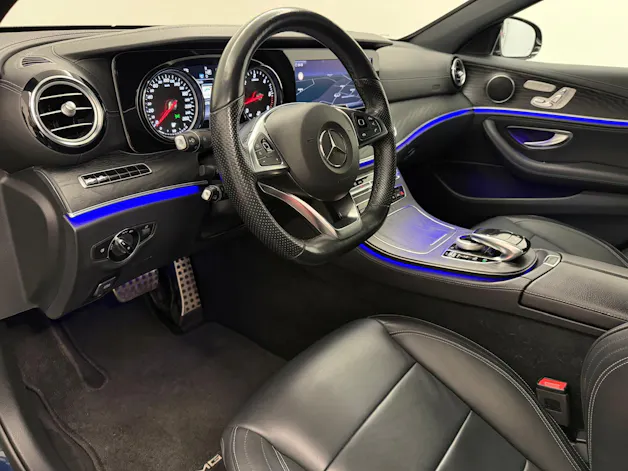 MERCEDES-BENZ E-Klasse W213 E 350 d AMG Line 4Matic
