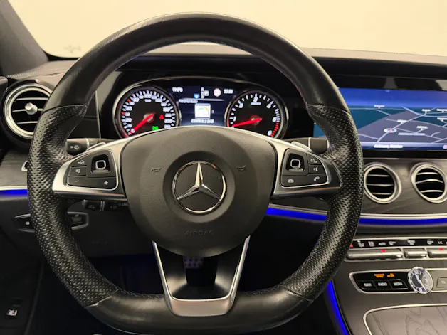 MERCEDES-BENZ E-Klasse W213 E 350 d AMG Line 4Matic