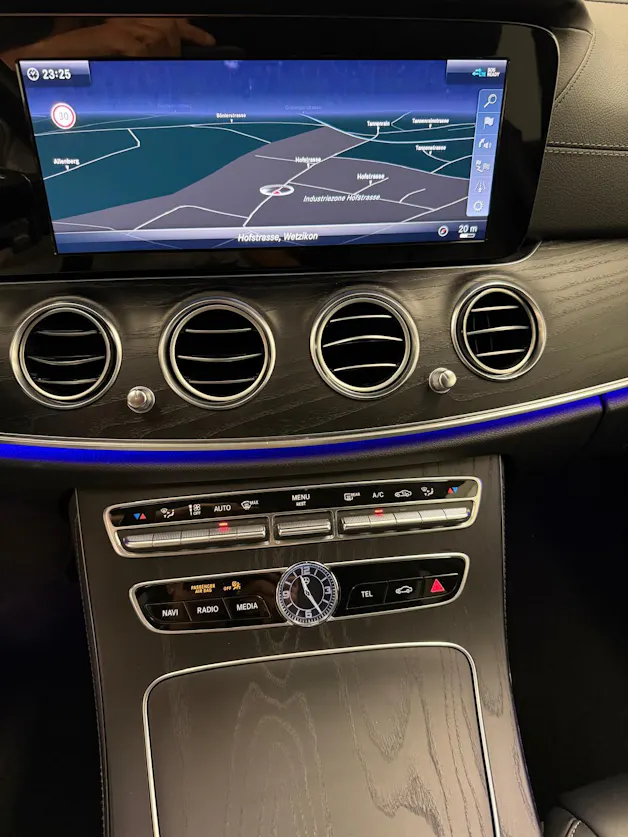 MERCEDES-BENZ E-Klasse W213 E 350 d AMG Line 4Matic