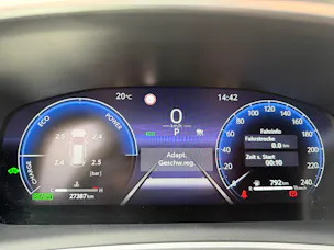Toyota Corolla Cross 2.0 HSD Premium AWD-i