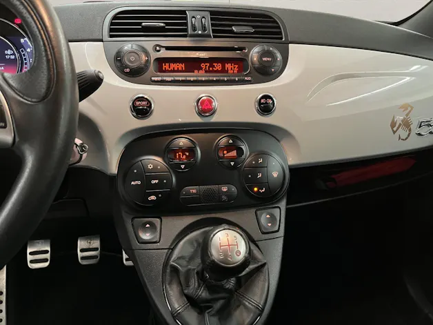 FIAT 595 Abarth 1.4 T-Jet 140