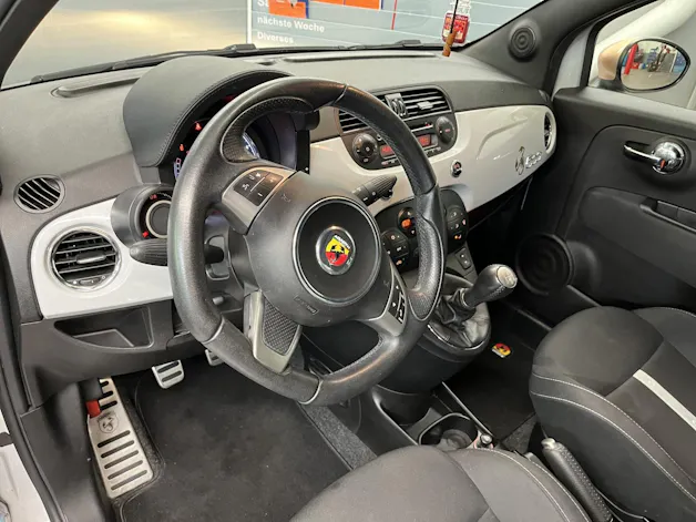FIAT 595 Abarth 1.4 T-Jet 140