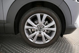 https://vehicle.imgix.net/4463898/122f1b5f-591c-4975-b67e-05391bd945a1.jpg