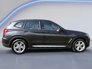 BMW X3 20d xDrive paddles