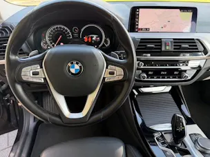 BMW X3 20d xDrive paddles
