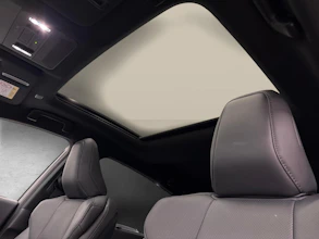 https://vehicle.imgix.net/4464005/d5c4e7b9-a265-44d9-b118-d79472756d7e.jpg
