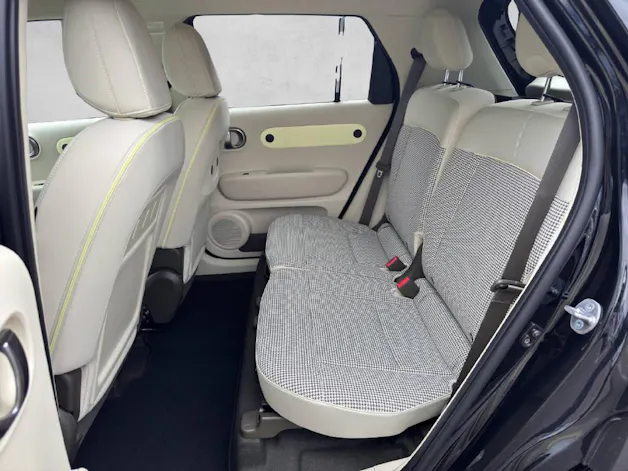 HYUNDAI Inster 49 kWh Electric Amplia