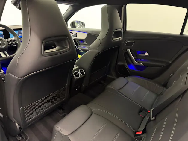 MERCEDES-BENZ A-Klasse W177 A 250 AMG Line 4m