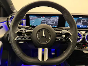 MERCEDES-BENZ A-Klasse W177 A 250 AMG Line 4m
