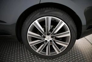 Fahrzeugbild LAND ROVER Range Rover 4.4 V8 SV LWB