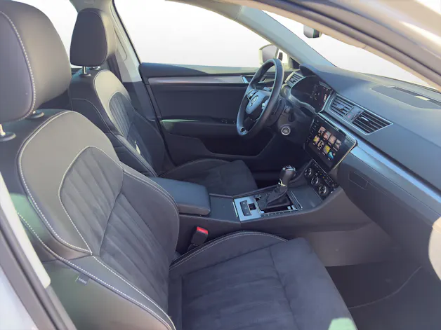 SKODA Superb Combi 2.0 TDI 200 Style 4x4 DSG