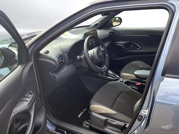 Toyota Yaris Cross 1.5 VVT-i HSD Premium AWD-i