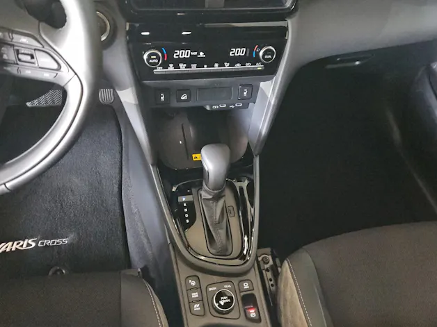 Toyota Yaris Cross 1.5 VVT-i HSD Premium AWD-i