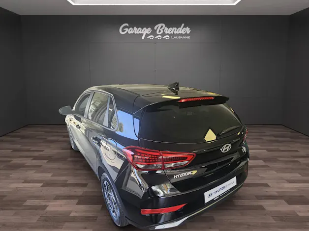 HYUNDAI i30 1.5 T-GDi Amplia