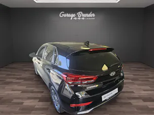 HYUNDAI i30 1.5 T-GDi Amplia