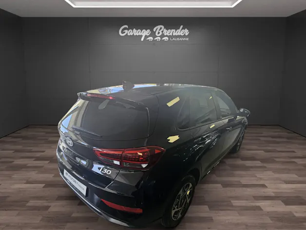 HYUNDAI i30 1.5 T-GDi Amplia