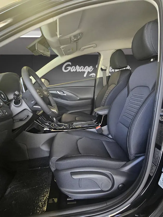 HYUNDAI i30 1.5 T-GDi Amplia