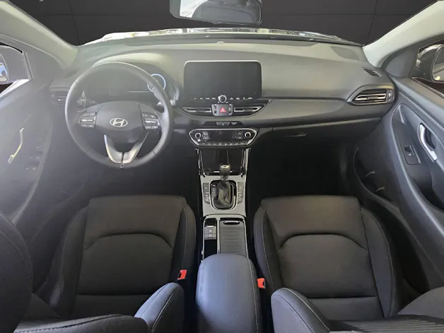 HYUNDAI i30 1.5 T-GDi Amplia