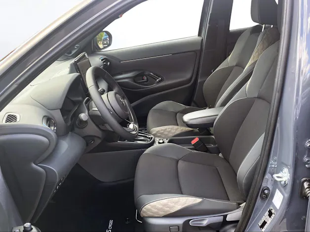 Toyota Yaris Cross 1.5 VVT-i HSD Premium AWD-i