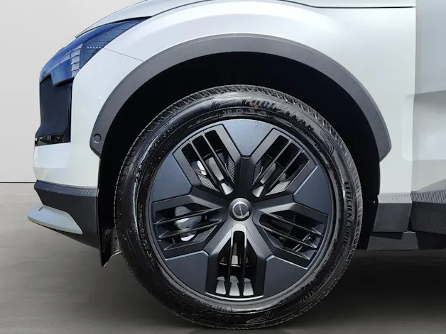 VOLVO EX30 CC P8 Ultra AWD