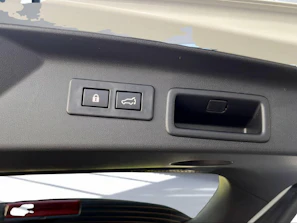 SUBARU FORESTER 21