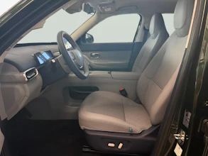 https://vehicle.imgix.net/4464351/f73b7896-f0f0-4311-91f0-991a822945f0.jpg