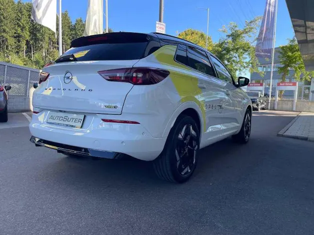 OPEL Grandland 1.6 T PHEV GSE