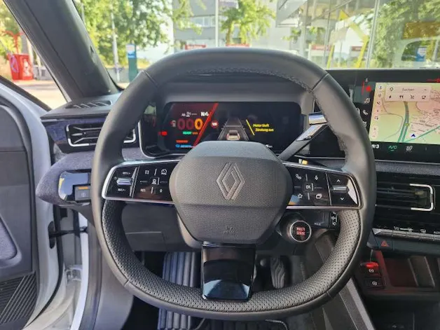 RENAULT R5 E-Tech Comfort Range techno