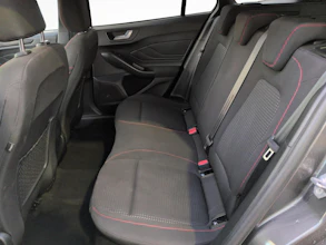 https://vehicle.imgix.net/4464501/8a108a9b-0b21-4319-9094-37dc2430748c.jpg