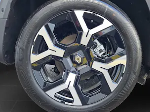 RENAULT R4 E-Tech Comfort Range techno