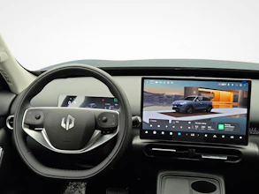 https://vehicle.imgix.net/4464909/7f274a9c-2b3a-462a-98a9-43cfe745781a.jpg