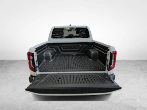 Fahrzeugbild TOYOTA Hilux Double Cab.-Pick-up 2.8 D-4D MHEV 204 Style