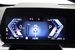 BMW X1 U11 23i xDrive paddles