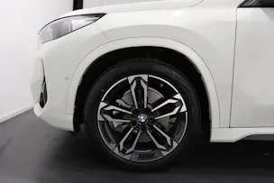 BMW X1 U11 23i xDrive paddles
