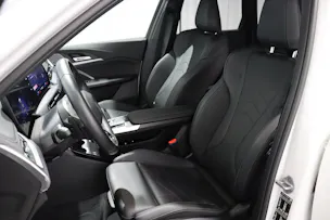 BMW X1 U11 23i xDrive paddles