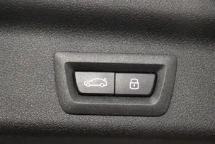 BMW X1 U11 23i xDrive paddles